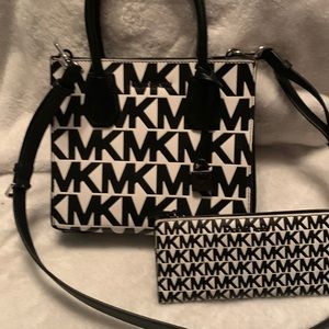 Michael Kors purse and wallet set